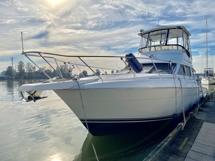 Silverton 41 Convertible 1998 Used Boat for Sale in Richmond, British Columbia BoatDealers.ca