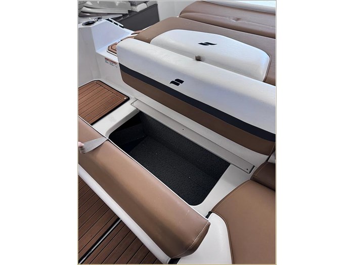 2024 Starcraft SVX 210 IO + $2000 Watersports Package Included!! Photo 27 sur 38