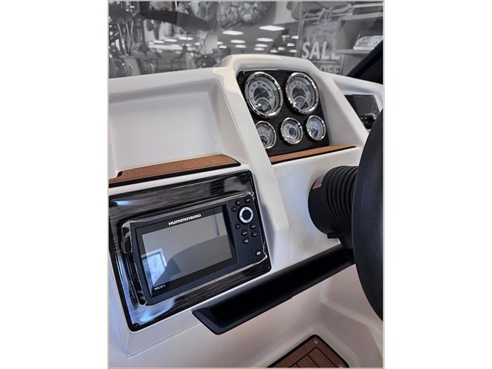 2024 Starcraft SVX 210 IO + $2000 Watersports Package Included!! Photo 35 sur 38