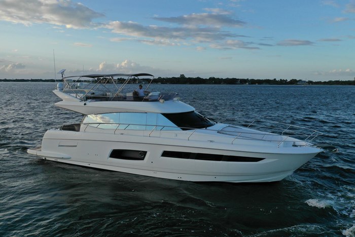 2015 Prestige 550 Fly Bridge Photo 1 sur 65