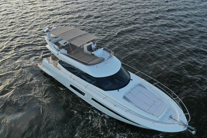 2015 Prestige 550 Fly Bridge Photo 2 sur 65