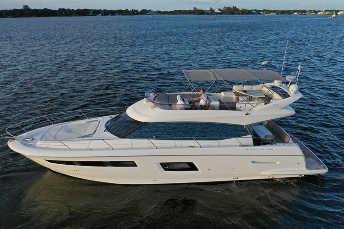 2015 Prestige 550 Fly Bridge Photo 10 sur 65