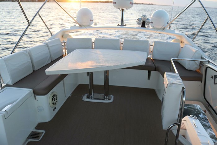 2015 Prestige 550 Fly Bridge Photo 13 sur 65