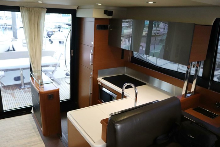2015 Prestige 550 Fly Bridge Photo 25 sur 65