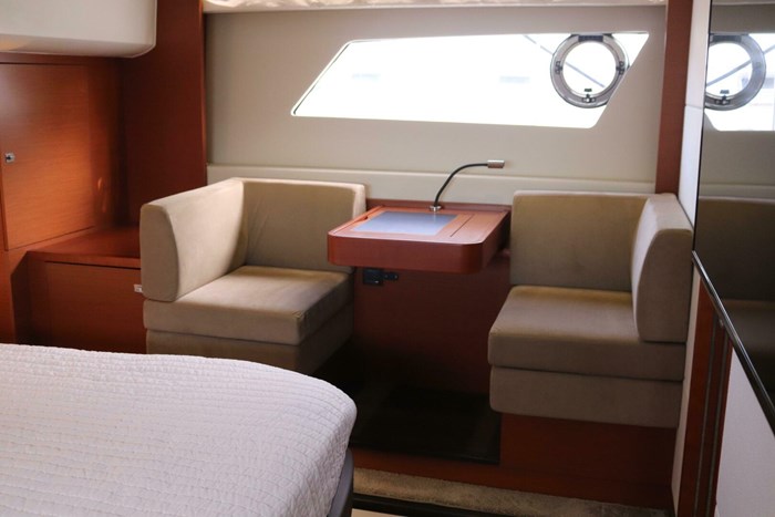 2015 Prestige 550 Fly Bridge Photo 34 sur 65