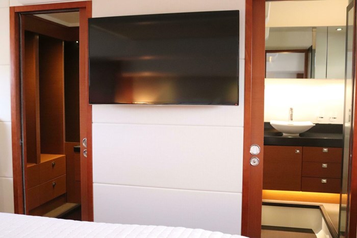 2015 Prestige 550 Fly Bridge Photo 36 sur 65