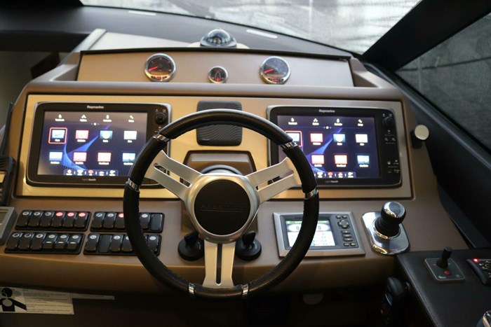 2015 Prestige 550 Fly Bridge Photo 44 sur 65