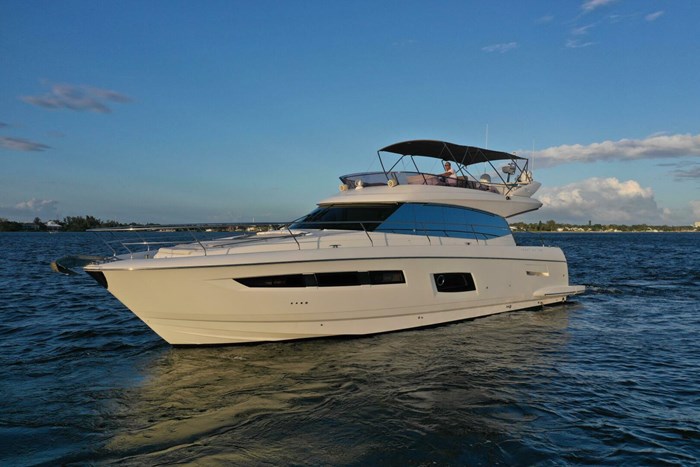 2015 Prestige 550 Fly Bridge Photo 60 sur 65