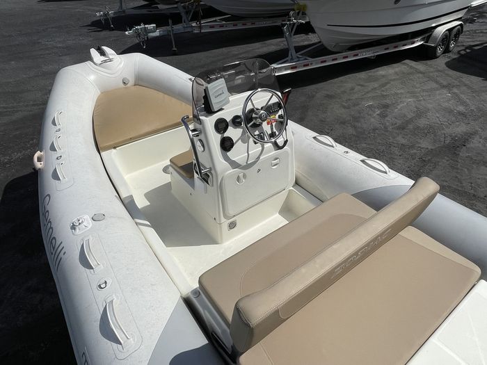 2012 Zodiac Medline 540 Photo 5 of 22