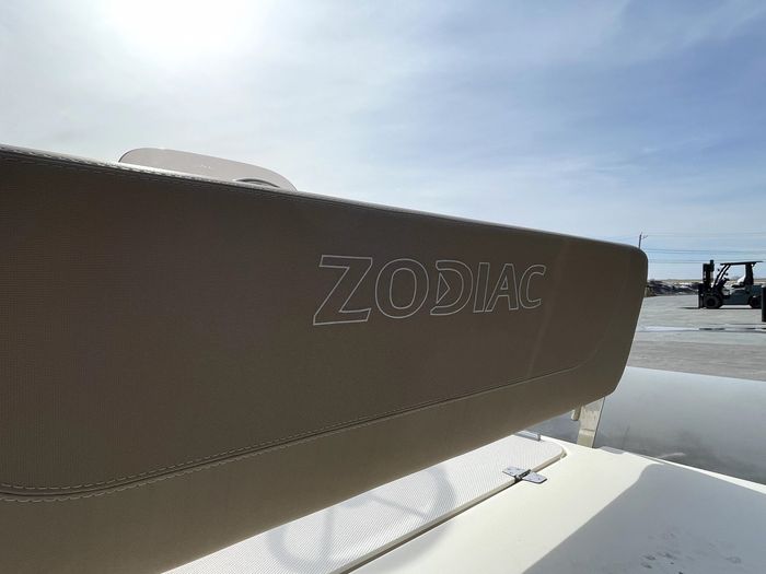 2012 Zodiac Medline 540 Photo 17 of 22