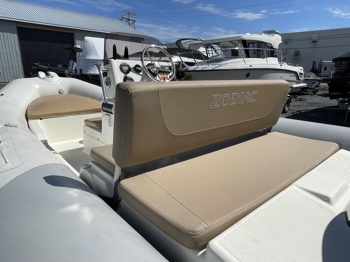 2012 Zodiac Medline 540 Photo 6 of 22