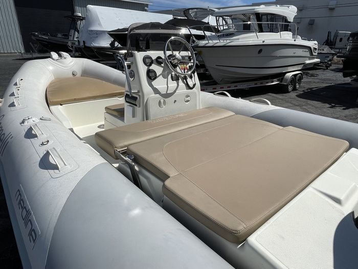 2012 Zodiac Medline 540 Photo 11 of 22