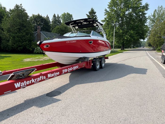 Cobalt R5 Surf 2016 Occasion Bateau à vendre au Port Franks, Ontario