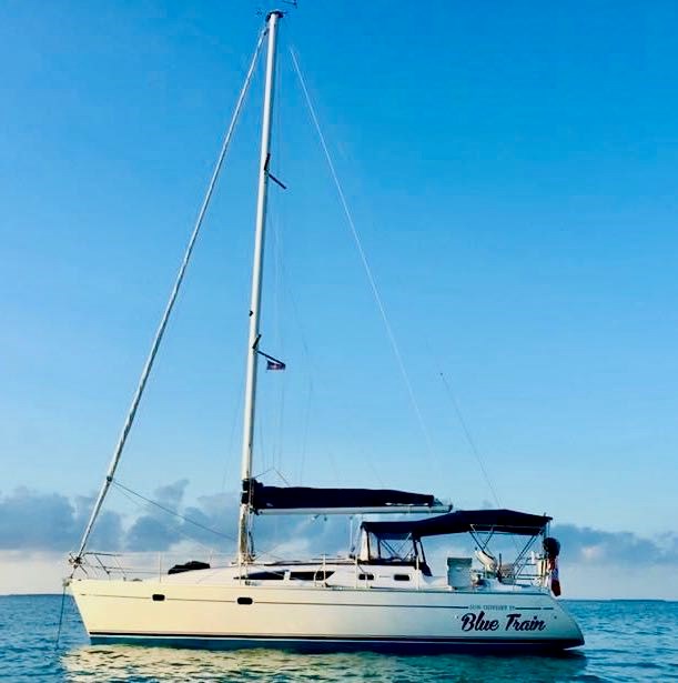 2002 Jeanneau France Jeanneau Sun Odyssey 37 Photo 2 sur 17