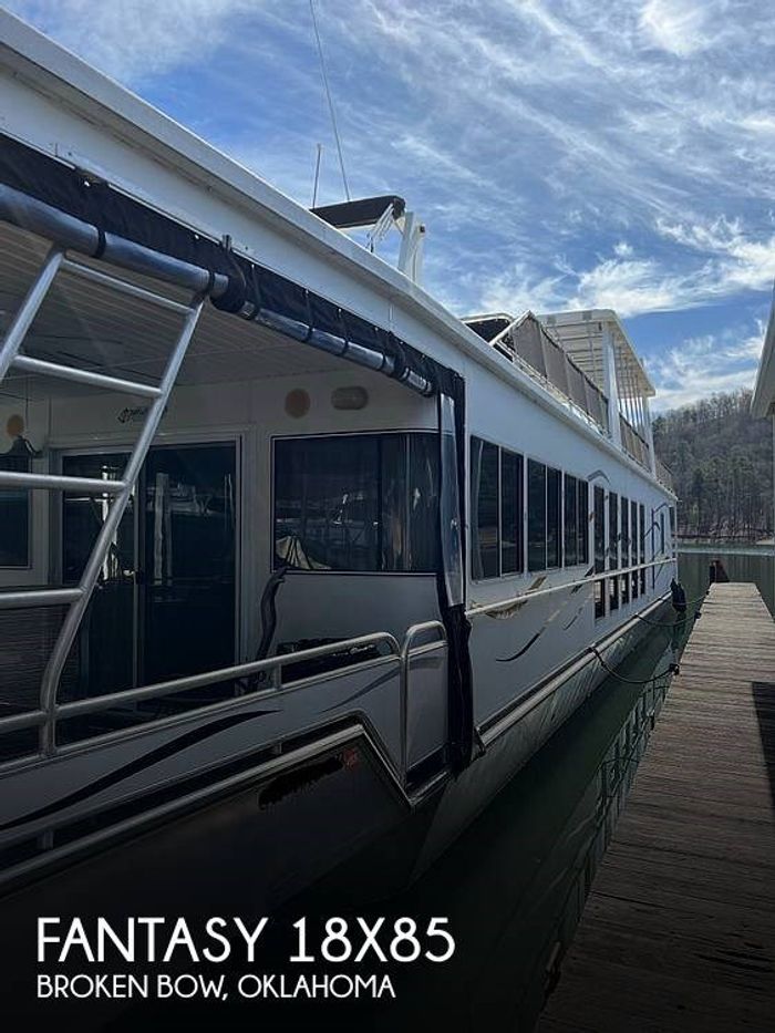 Fantasy 18x85 2005 Used Boat for Sale in Broken Bow, Oklahoma