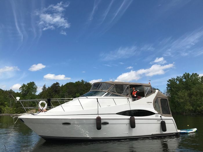 Carver 350 Mariner 2000 Occasion Bateau à vendre au Oka, Québec