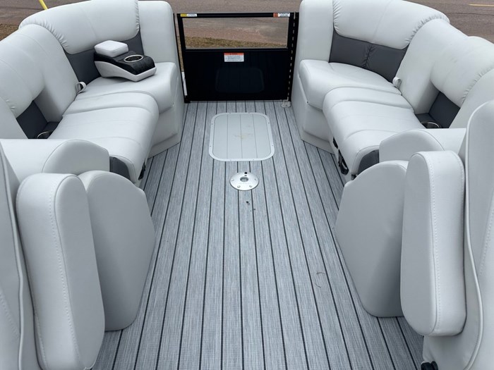 2024 SunCatcher Pontoons by G3 Boats Fusion 322RC, Trailer & Yamaha 90hp Motor Photo 5 sur 13