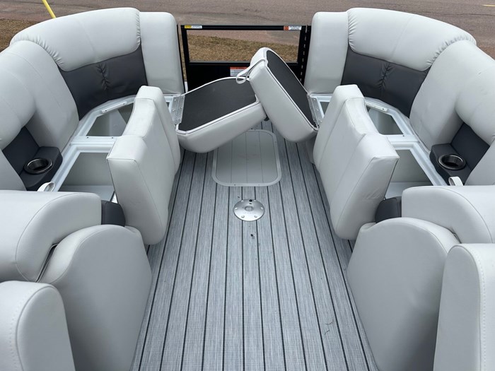 2024 SunCatcher Pontoons by G3 Boats Fusion 322RC, Trailer & Yamaha 90hp Motor Photo 7 sur 13