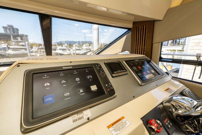 2014 Sea Ray 510 Fly Photo 11 sur 40