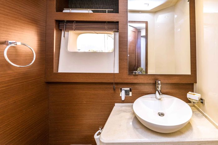 2014 Sea Ray 510 Fly Photo 21 sur 40
