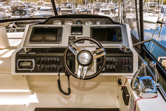 2014 Sea Ray 510 Fly Photo 31 sur 40