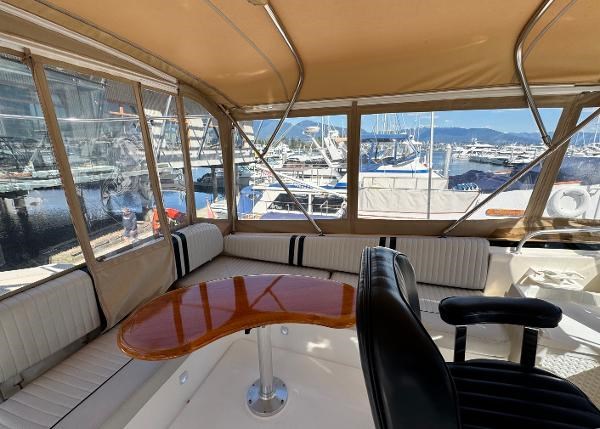 2002 Mainship 430 Aft Cabin Photo 35 sur 55