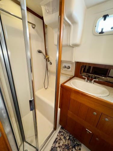 2002 Mainship 430 Aft Cabin Photo 24 sur 55