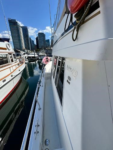 2002 Mainship 430 Aft Cabin Photo 46 sur 55