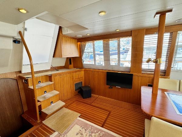 2002 Mainship 430 Aft Cabin Photo 14 sur 55