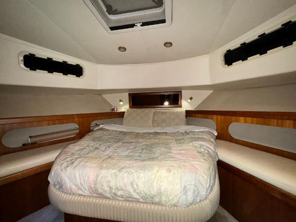 2002 Mainship 430 Aft Cabin Photo 25 sur 55