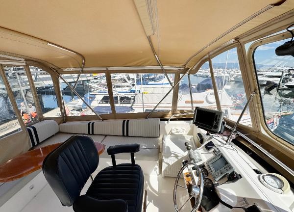 2002 Mainship 430 Aft Cabin Photo 38 sur 55