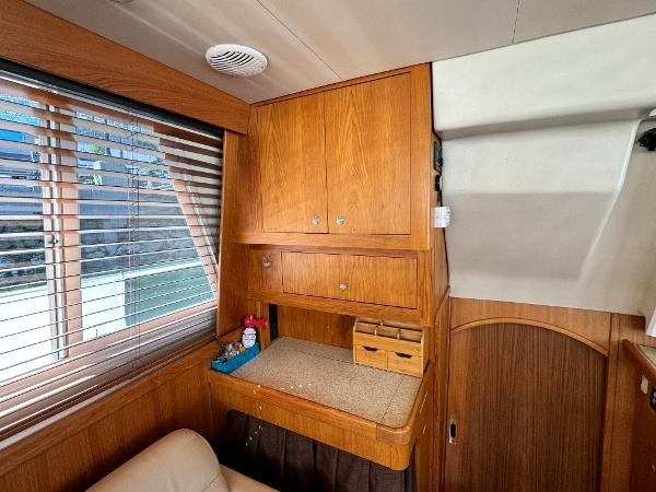 2002 Mainship 430 Aft Cabin Photo 16 sur 55