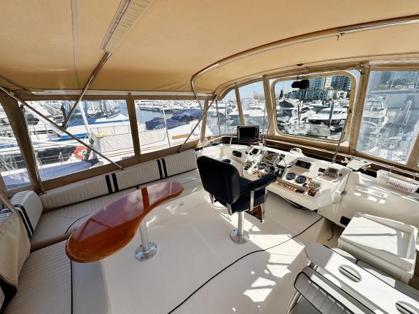 2002 Mainship 430 Aft Cabin Photo 39 sur 55