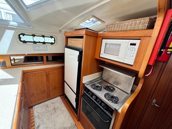 2002 Mainship 430 Aft Cabin Photo 30 sur 55