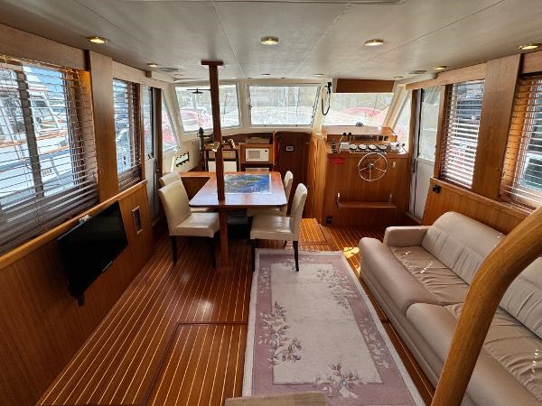 2002 Mainship 430 Aft Cabin Photo 9 sur 55