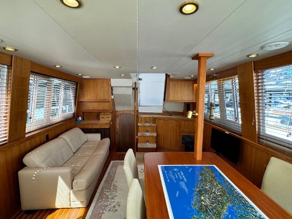 2002 Mainship 430 Aft Cabin Photo 10 sur 55
