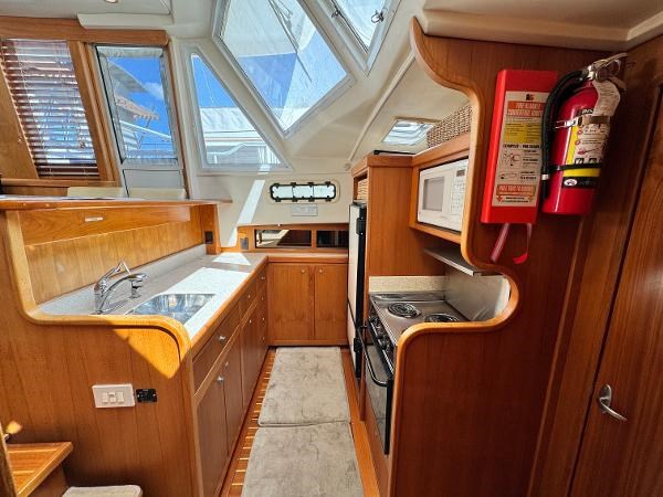 2002 Mainship 430 Aft Cabin Photo 33 sur 55