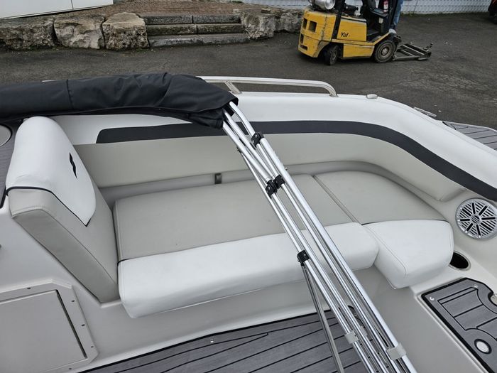 2023 Starcraft SVX 191 W/ 150HP Yamaha Photo 10 sur 17