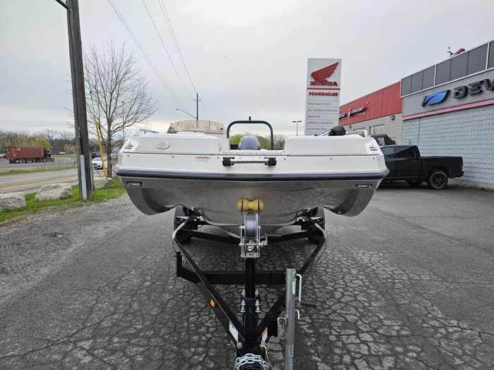 2023 Starcraft SVX 191 W/ 150HP Yamaha Photo 7 sur 17