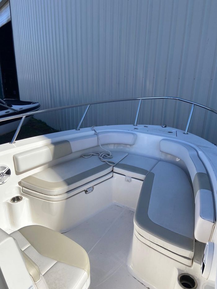 Robalo R200 2016 Used Boat for Sale in Mactier, Ontario BoatDealers.ca