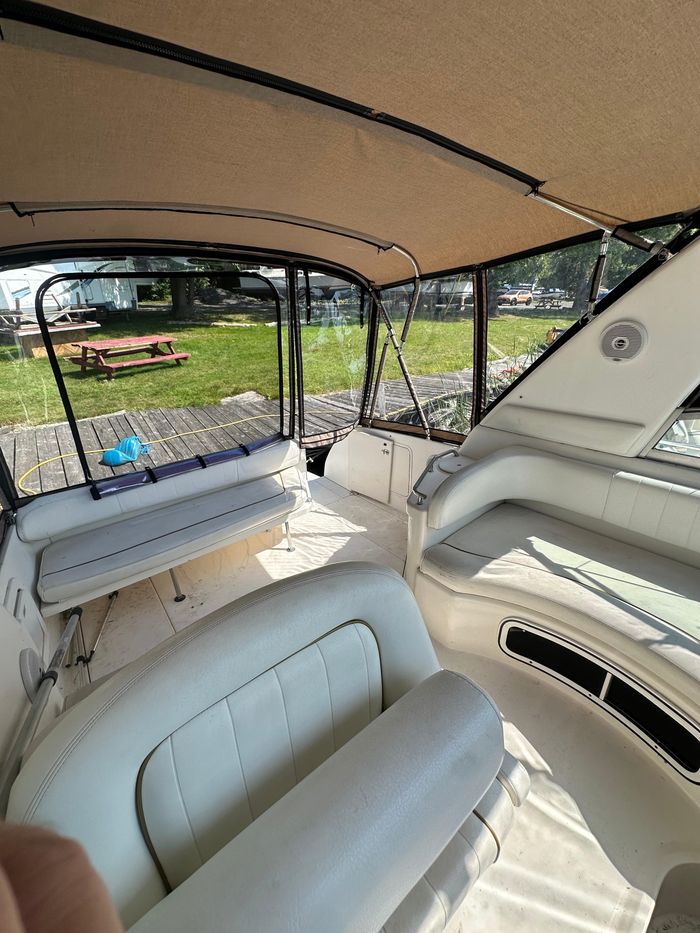 1999 Sea Ray 290 Sundancer Photo 10 of 27