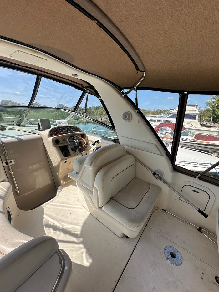 1999 Sea Ray 290 Sundancer Photo 11 of 27