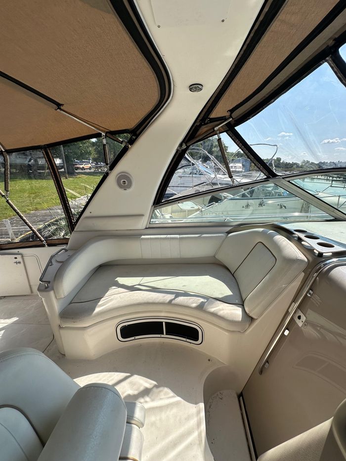 1999 Sea Ray 290 Sundancer Photo 20 of 27