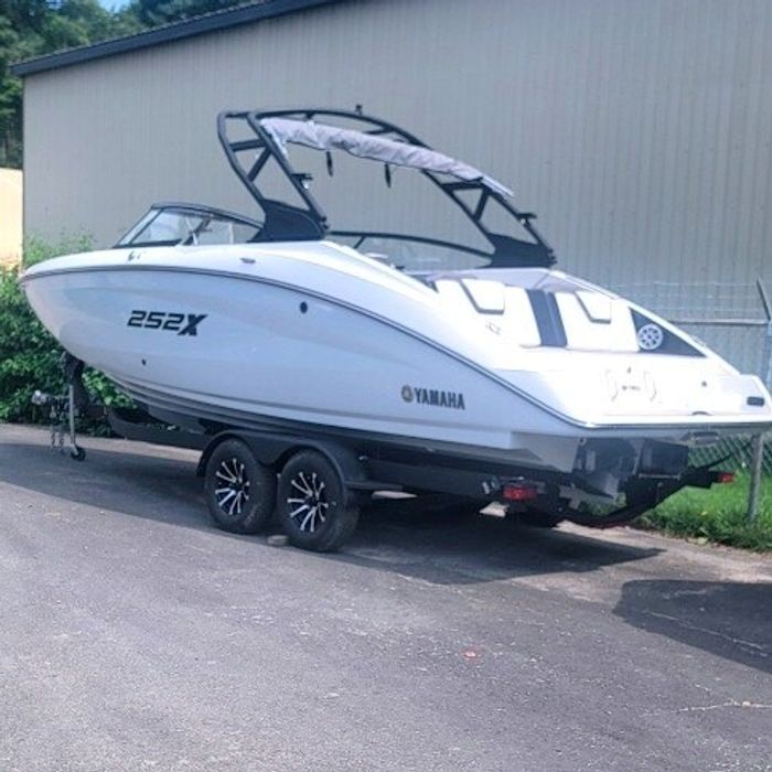 2023 Yamaha 252XE Photo 3 of 12
