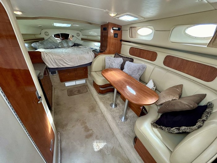 2005 Rinker 342 Fiesta Vee Photo 6 sur 14