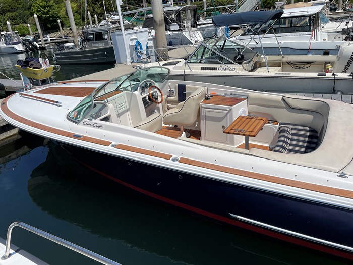 2004 Chris-Craft Corsair Photo 4 sur 16