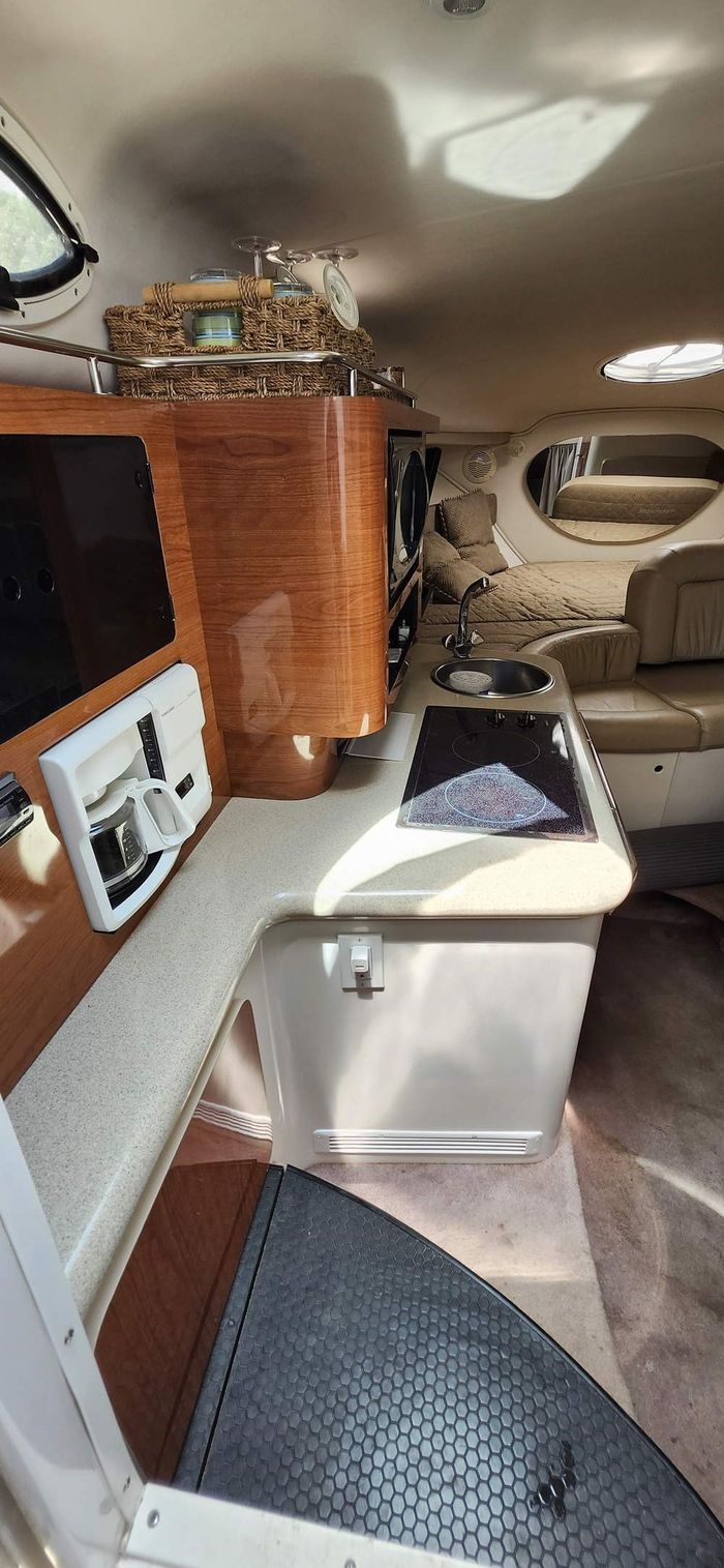 2001 Monterey 282 Cruisers MC Photo 20 of 26