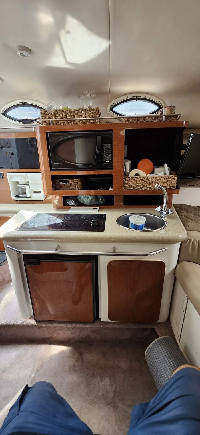 2001 Monterey 282 Cruisers MC Photo 21 of 26