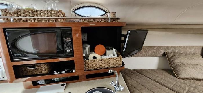 2001 Monterey 282 Cruisers MC Photo 22 of 26