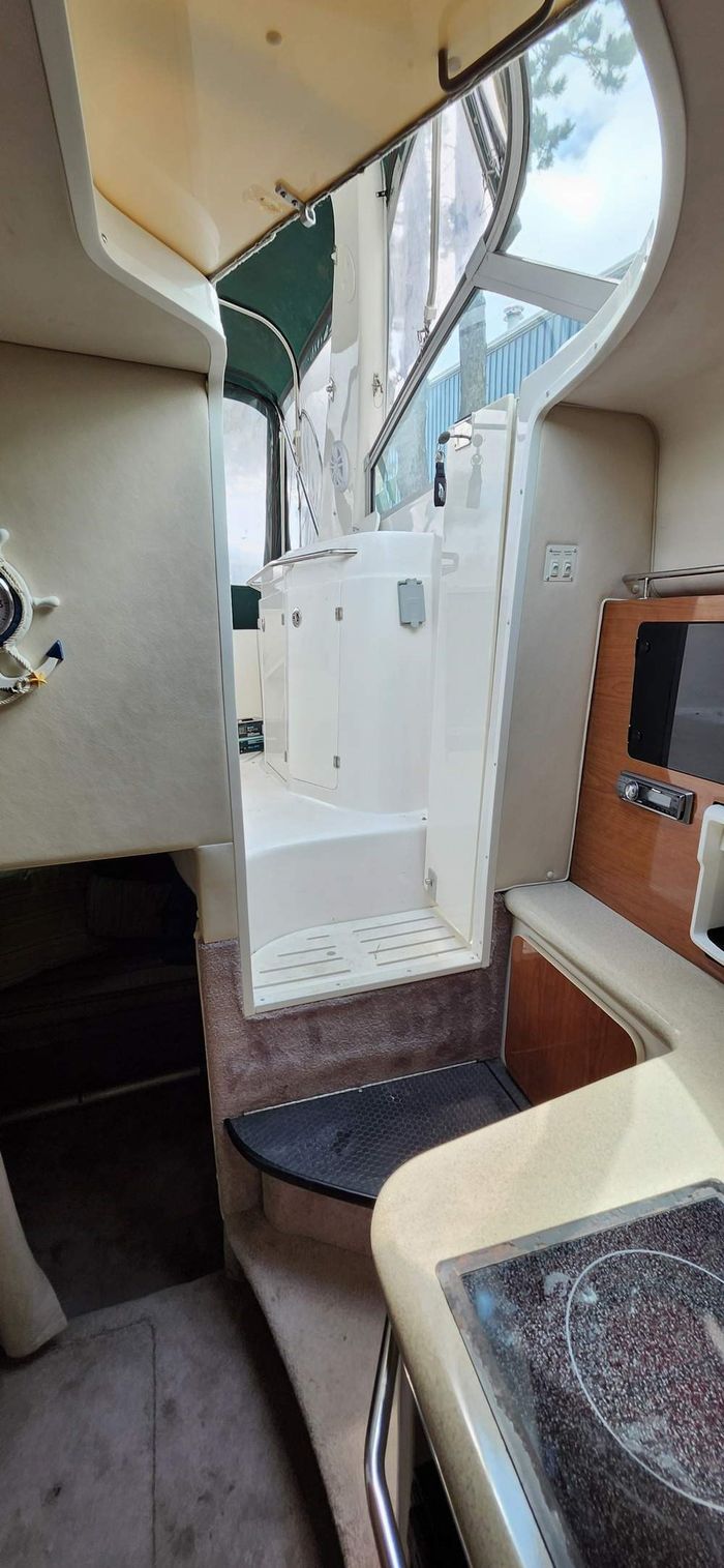 2001 Monterey 282 Cruisers MC Photo 16 of 26